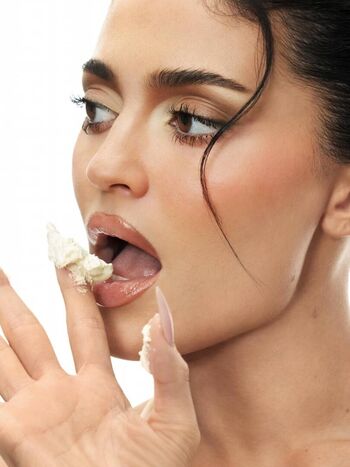 Kylie jenner  page leaked private photo uncensored HD quality