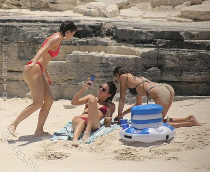 Kylie jenner  page leaked private photo uncensored HD quality