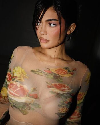 Kylie jenner  page leaked private photo uncensored HD quality