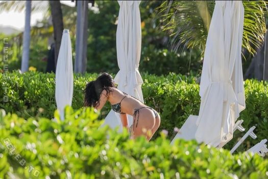 Kylie jenner  page leaked private photo uncensored HD quality