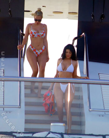 Kylie jenner  page leaked private photo uncensored HD quality