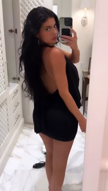 Kylie jenner  page leaked private photo uncensored HD quality