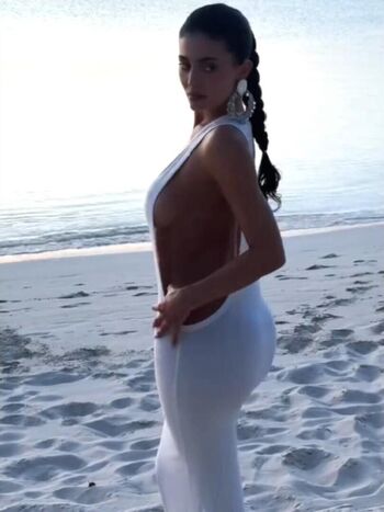 Kylie jenner  page leaked private photo uncensored HD quality