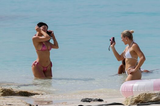Kylie jenner  page leaked private photo uncensored HD quality