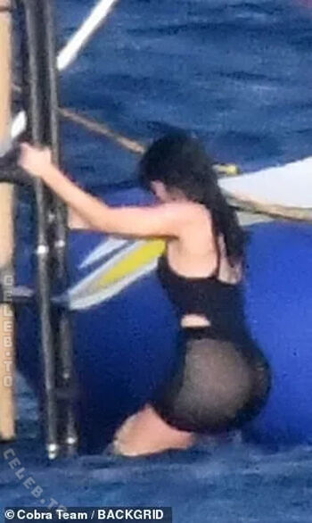 Kylie jenner  page leaked private photo uncensored HD quality