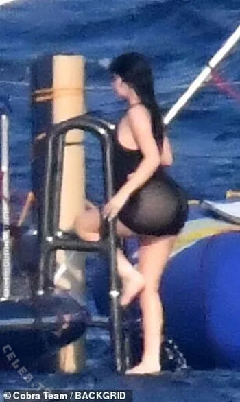 Kylie jenner  page leaked private photo uncensored HD quality