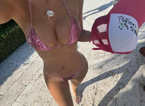 Kylie jenner  page leaked private photo uncensored HD quality