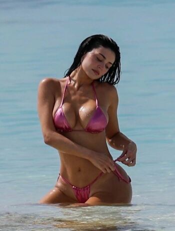 Kylie jenner leaked private photo uncensored HD quality