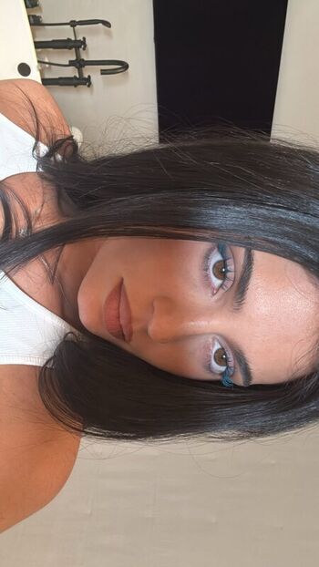 Kylie jenner leaked private photo uncensored HD quality