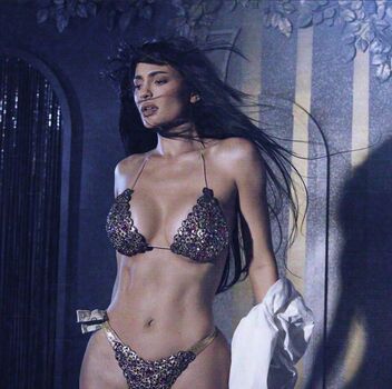 Kylie jenner  page leaked private photo uncensored HD quality