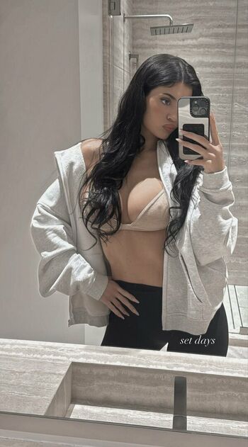 Kylie jenner  page leaked private photo uncensored HD quality