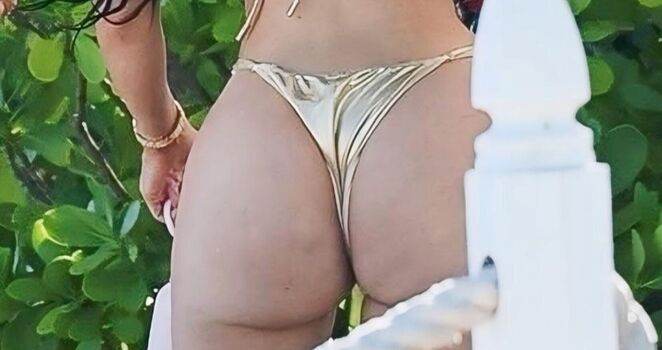 Kylie jenner  page leaked private photo uncensored HD quality