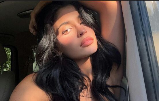 Kylie jenner  page leaked private photo uncensored HD quality