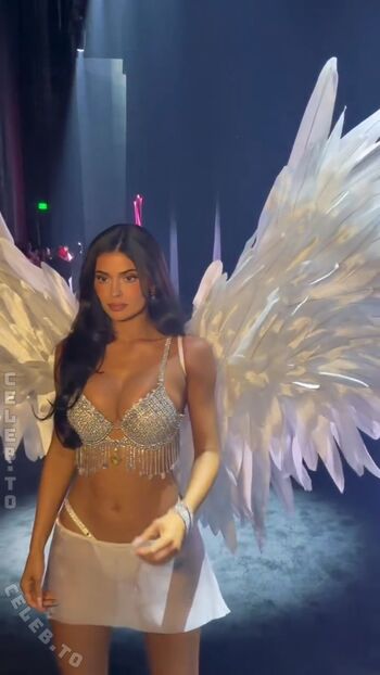 Kylie jenner  page leaked private photo uncensored HD quality