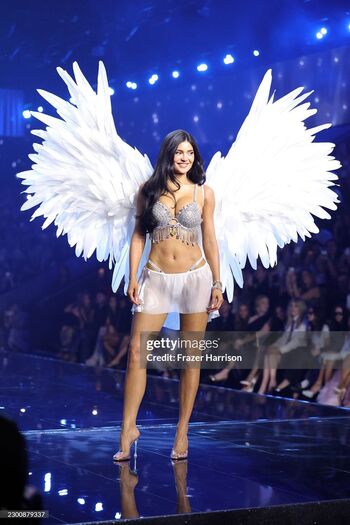 Kylie jenner  page leaked private photo uncensored HD quality