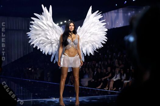 Kylie jenner  page leaked private photo uncensored HD quality