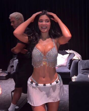 Kylie jenner  page leaked private photo uncensored HD quality