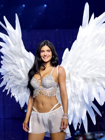 Kylie jenner  page leaked private photo uncensored HD quality