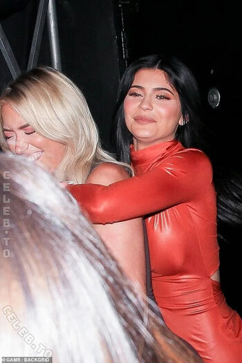 Kylie jenner leaked private photo uncensored HD quality