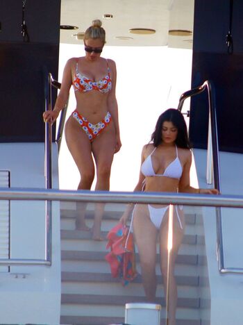 Kylie jenner leaked private photo uncensored HD quality