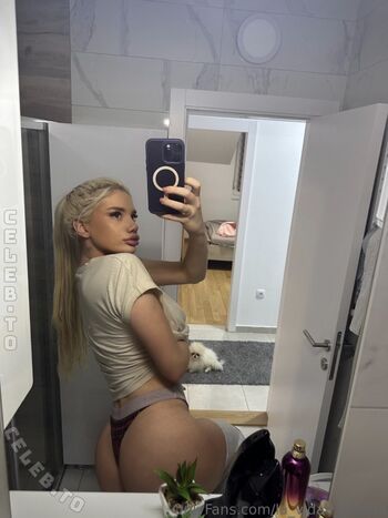 La vidaa locaaa leaked private photo uncensored HD quality