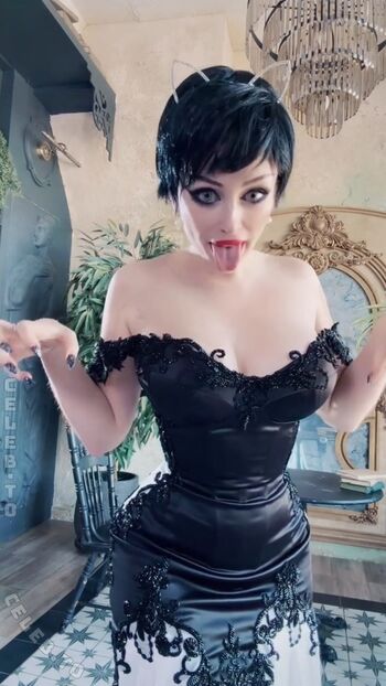 Lady melamori  page leaked private photo uncensored HD quality