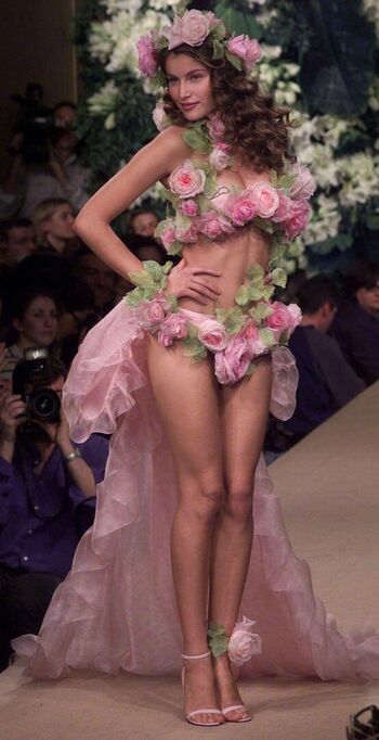 Laetitia casta page leaked private photo uncensored HD quality
