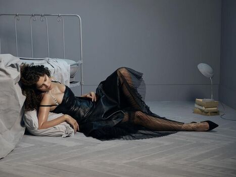 Laetitia casta page leaked private photo uncensored HD quality