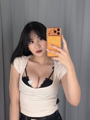 Laras kinanda putri leaked private photo uncensored HD quality
