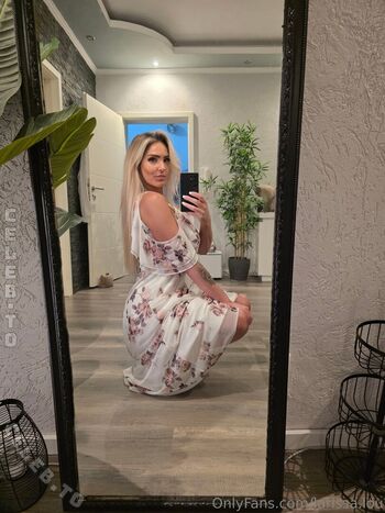 Larissa lou leaked private photo uncensored HD quality