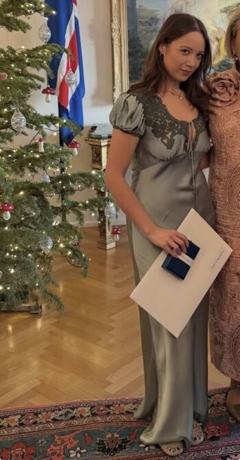 Laufey lin page leaked private photo uncensored HD quality