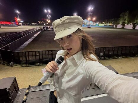 Laufey lin leaked private photo uncensored HD quality