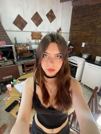 Laurakatsz leaked private photo uncensored HD quality