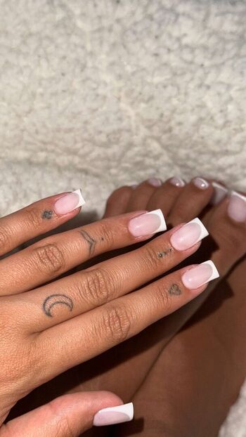 Laurgmzz page leaked private photo uncensored HD quality