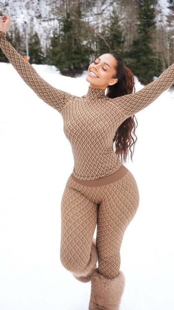 Laurgmzz page leaked private photo uncensored HD quality