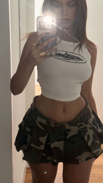 Laurgmzz leaked private photo uncensored HD quality