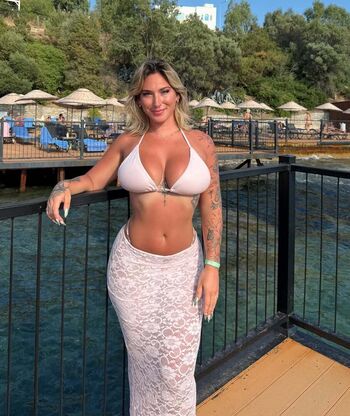 Laurine   page leaked private photo uncensored HD quality