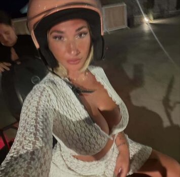Laurine   page leaked private photo uncensored HD quality