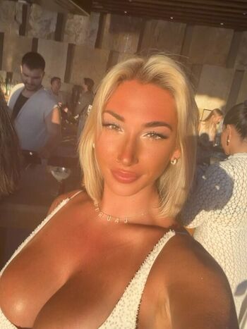 Laurine   page leaked private photo uncensored HD quality