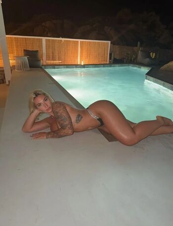Laurine   page leaked private photo uncensored HD quality