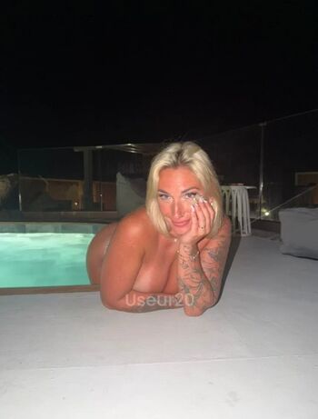 Laurine   page leaked private photo uncensored HD quality