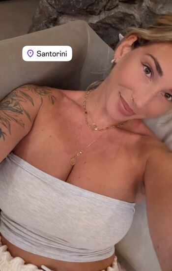 Laurine   page leaked private photo uncensored HD quality