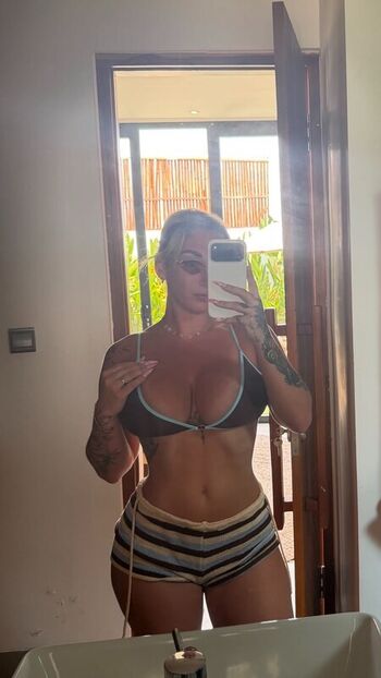 Laurine leaked private photo uncensored HD quality