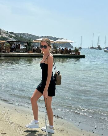 Lea katharina maria  page leaked private photo uncensored HD quality