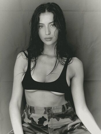 Lea meniel page leaked private photo uncensored HD quality