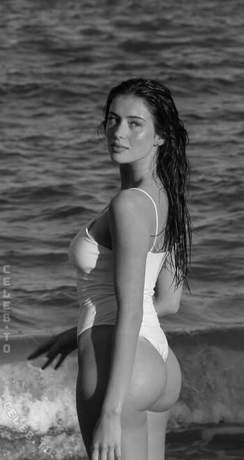 Lea meniel page leaked private photo uncensored HD quality