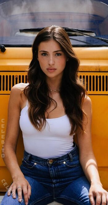 Lea meniel page leaked private photo uncensored HD quality