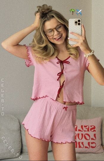 Lea peach  page leaked private photo uncensored HD quality