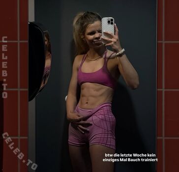 Lea peach  page leaked private photo uncensored HD quality