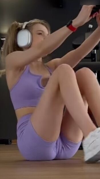 Lea peach  page leaked private photo uncensored HD quality